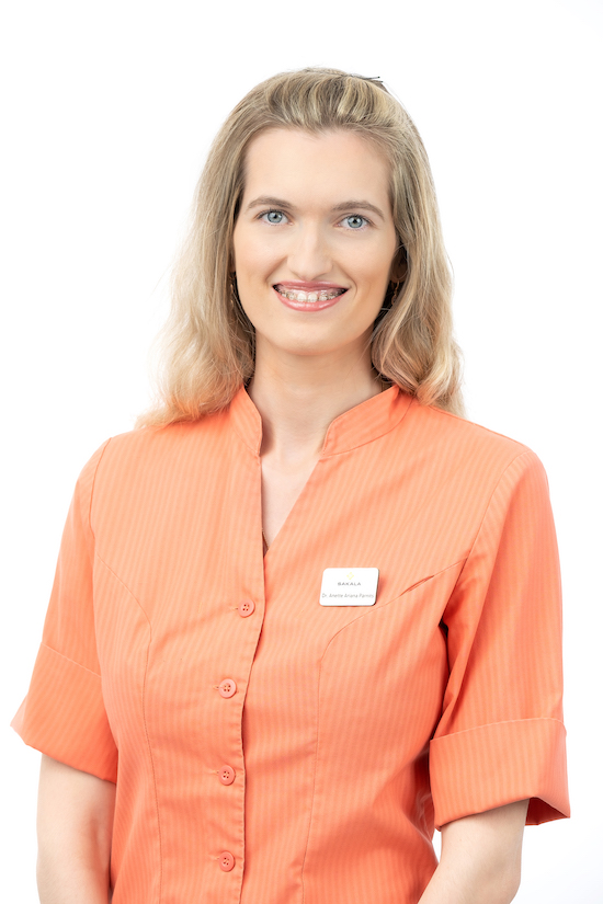 Dr. Anette Ariana Pärnits | Hambaarst Tallinnas | Sakala Hambaravi